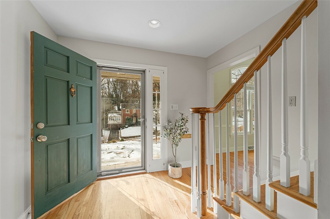 Property Photo:  31 Brucewood Dr  PA 15228 