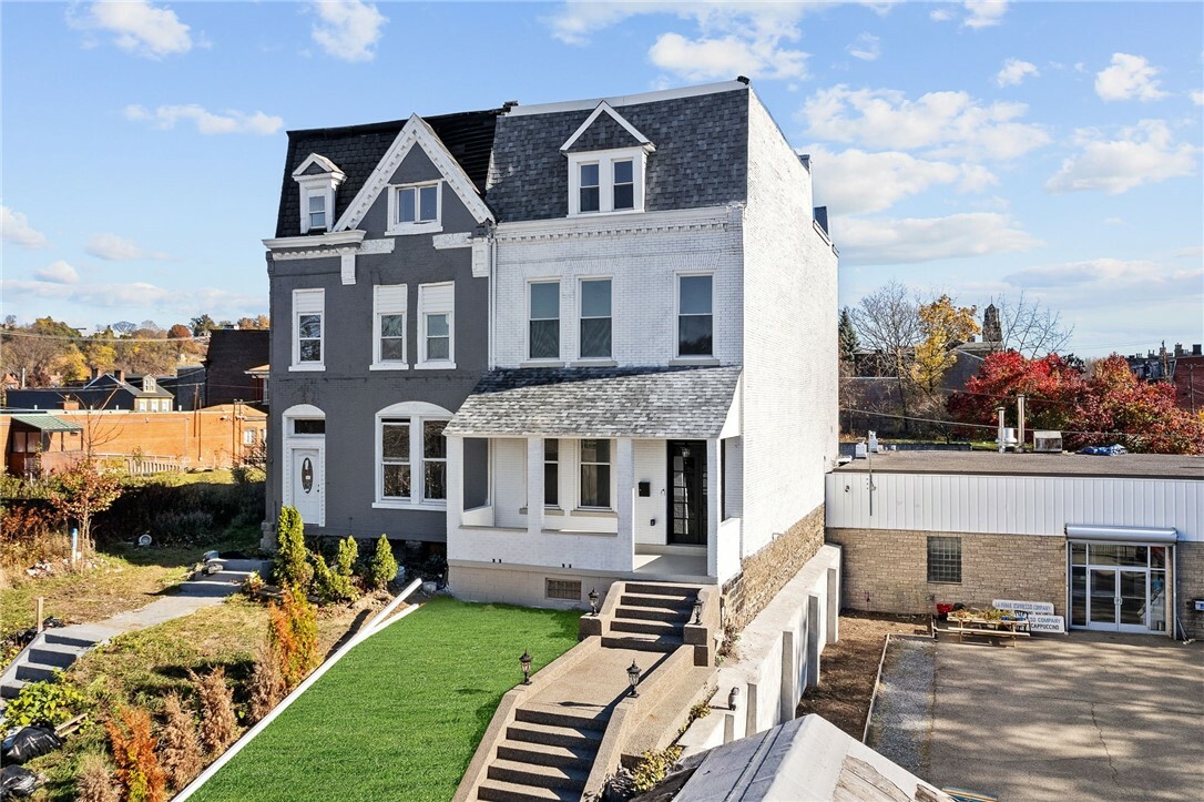 Property Photo: 1506 Chateau St PA 15233