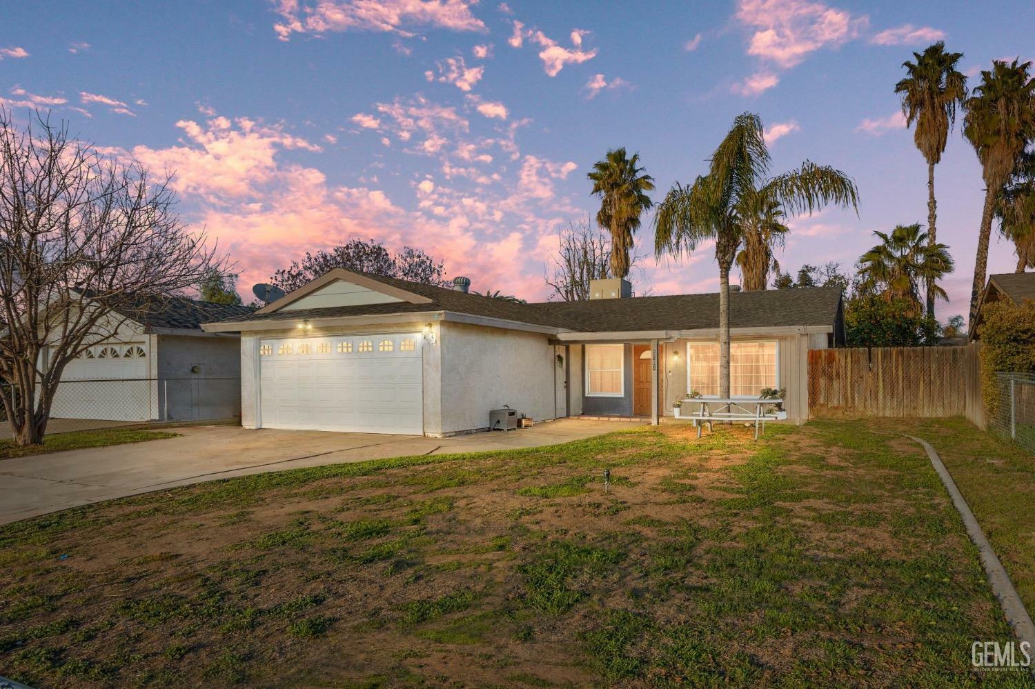 Property Photo:  5504 Ginger Drive  CA 93309 