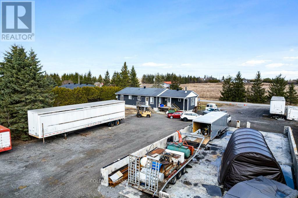Property Photo: 330 Nursery Road ON K0G 1J0