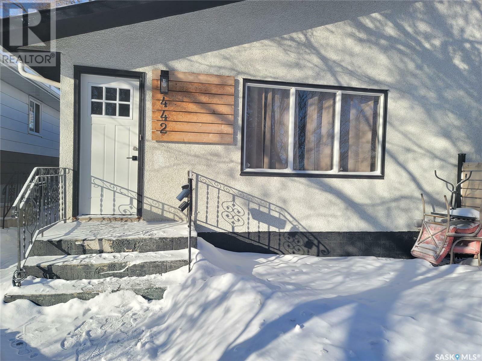 Photo de la propriété:  440-442 Connaught Street  SK S4R 4W9 