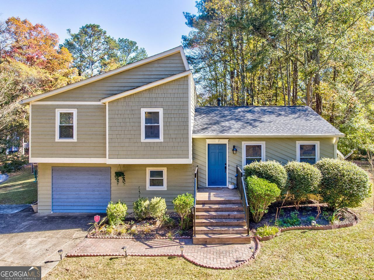 Property Photo:  3700 Ashley Woods Drive  GA 30127 