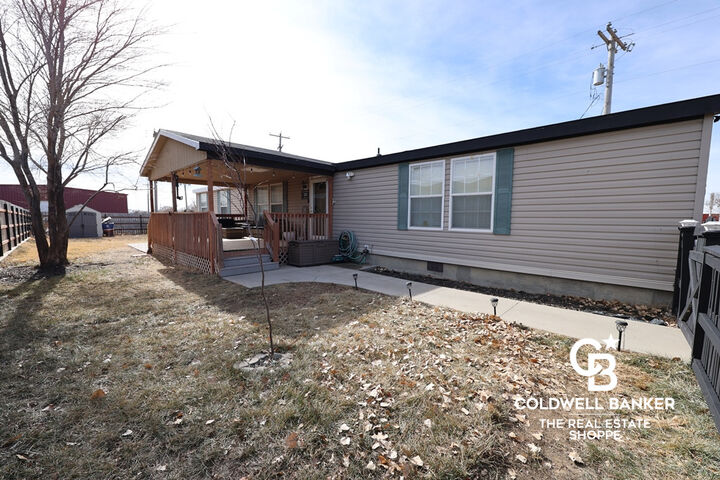 520 W Prospect Avenue  Garden City KS 67846 photo