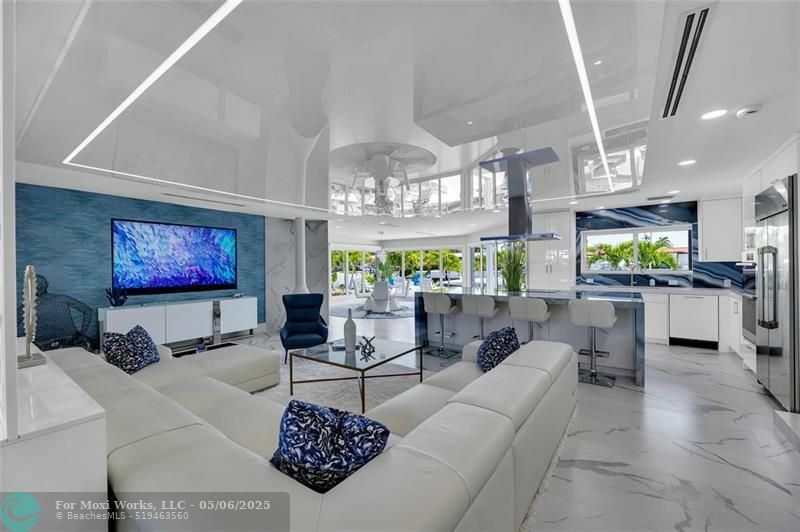Property Photo: 2720 NE 7th Street FL 33062