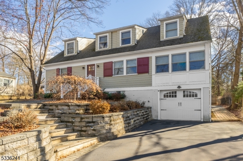 Property Photo:  14 Honeyman Pl  NJ 07922 