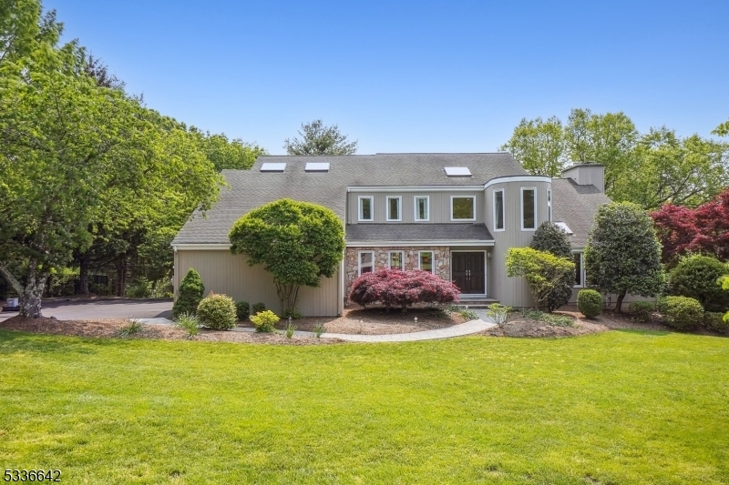 Property Photo:  3 Stephen Crane Way  NJ 07960 