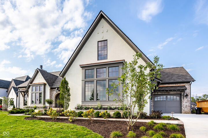 Property Photo: 1461 Chatham Ridge Court IN 46074