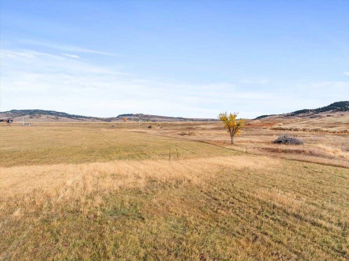 Property Photo:  515 S Rainbow Road  SD 57783 