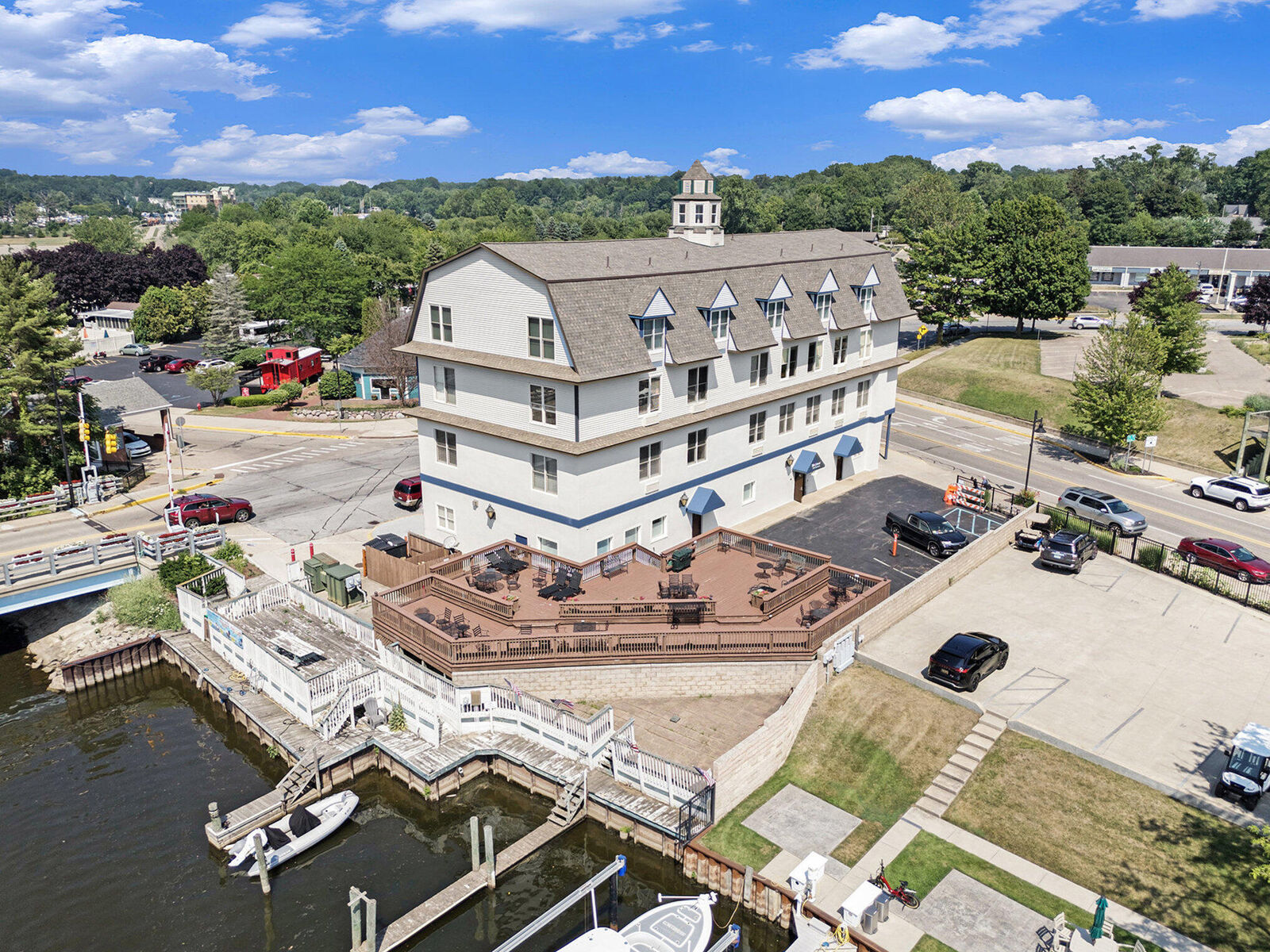 Property Photo:  532 Dyckman Avenue  MI 49090 