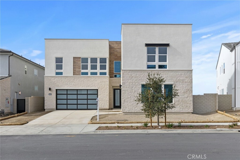Property Photo: 27561 Elderberry Drive CA 91381