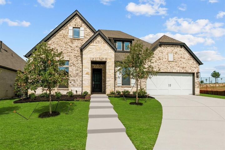 Property Photo: 209 Vineyard Lane TX 76065