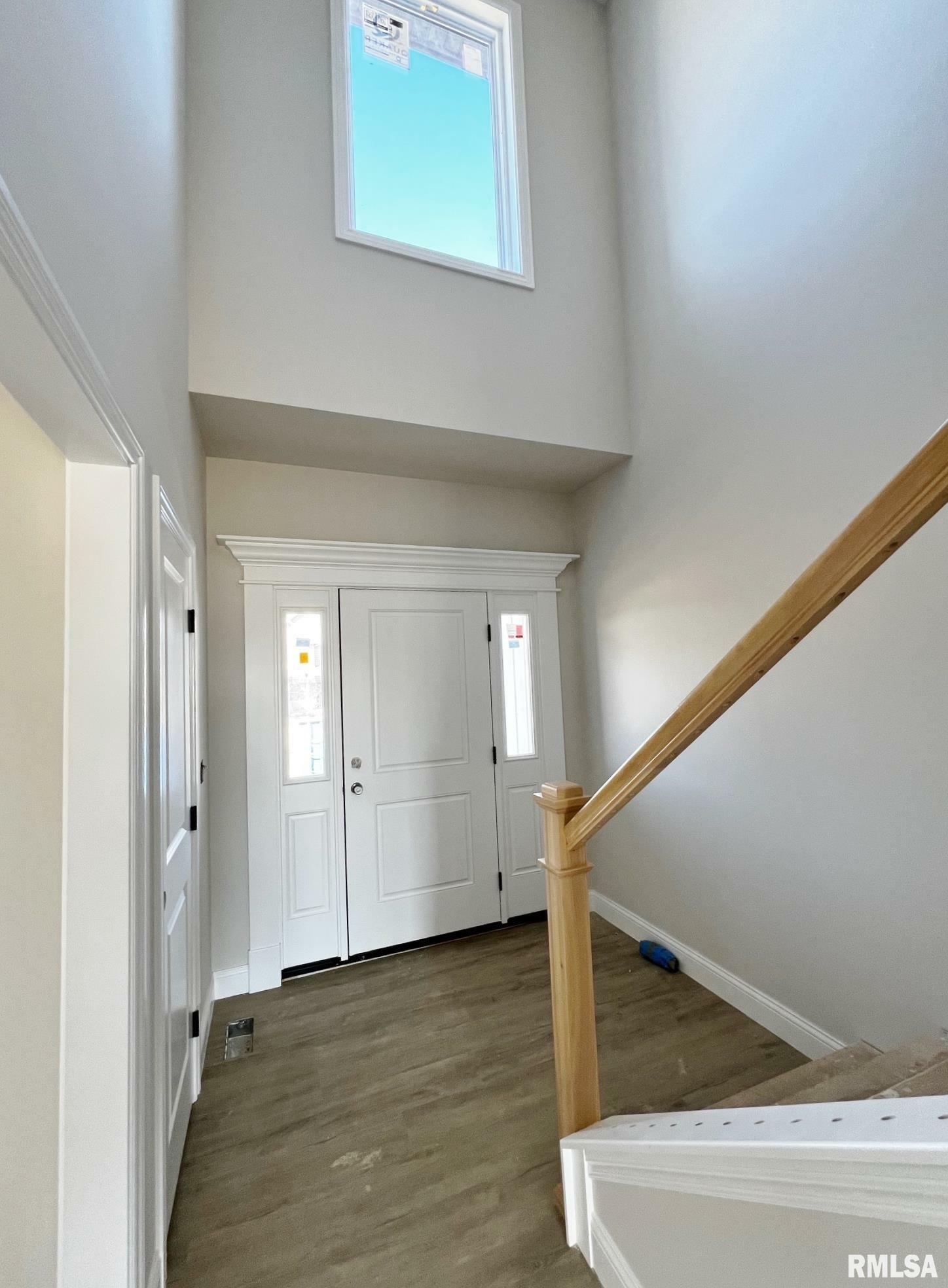 Property Photo: 1801 Rustic Oak Drive IL 61571