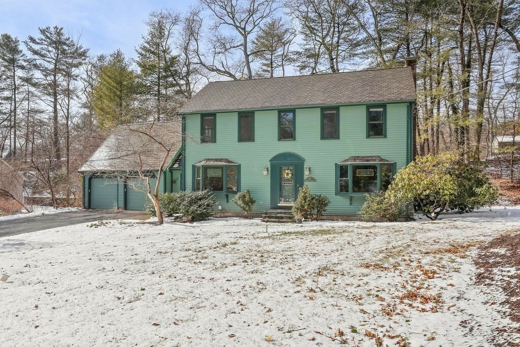 Property Photo:  9 Deer Hollow Rd  MA 02760 