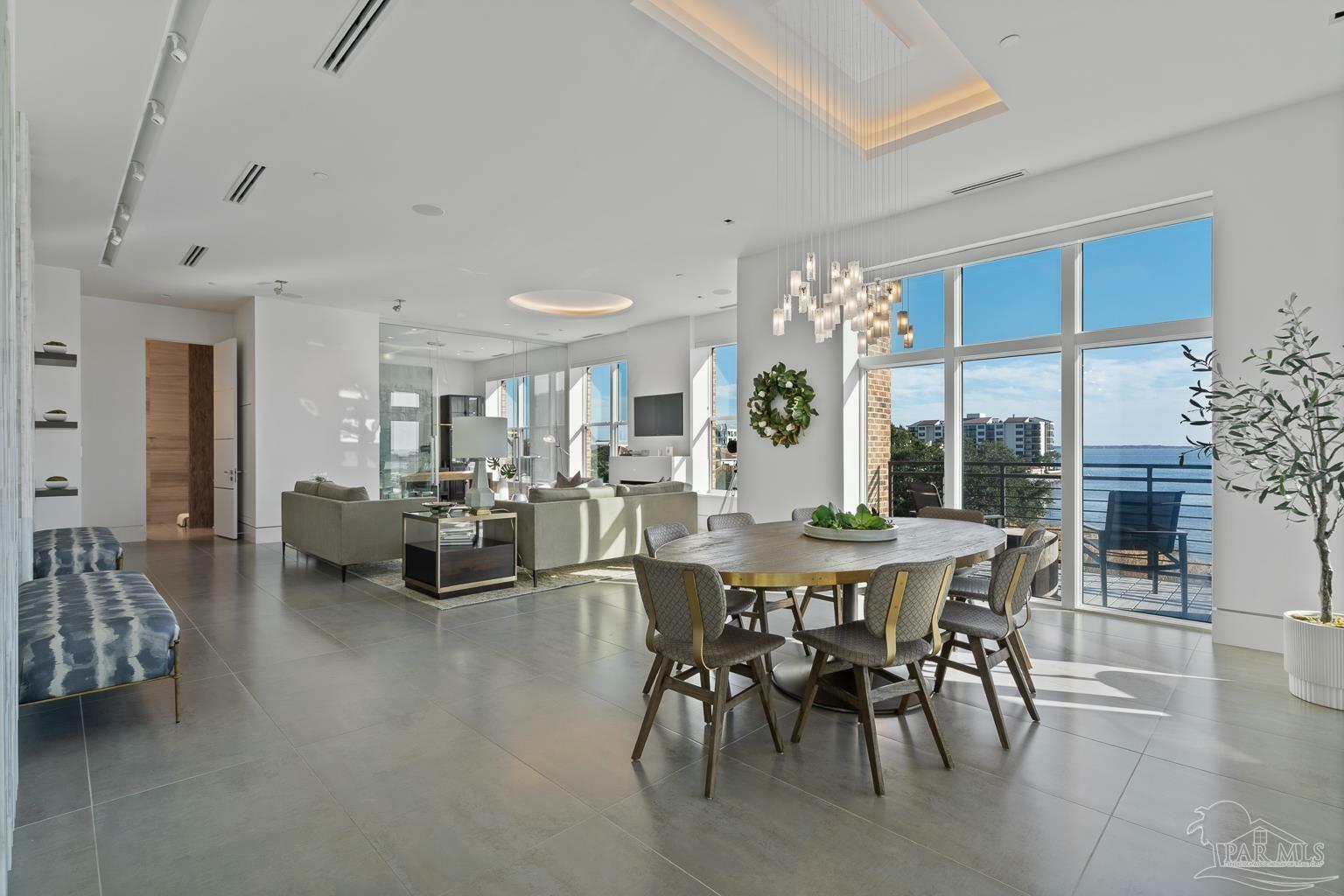 Property Photo: 151 W Main St 303 FL 32502