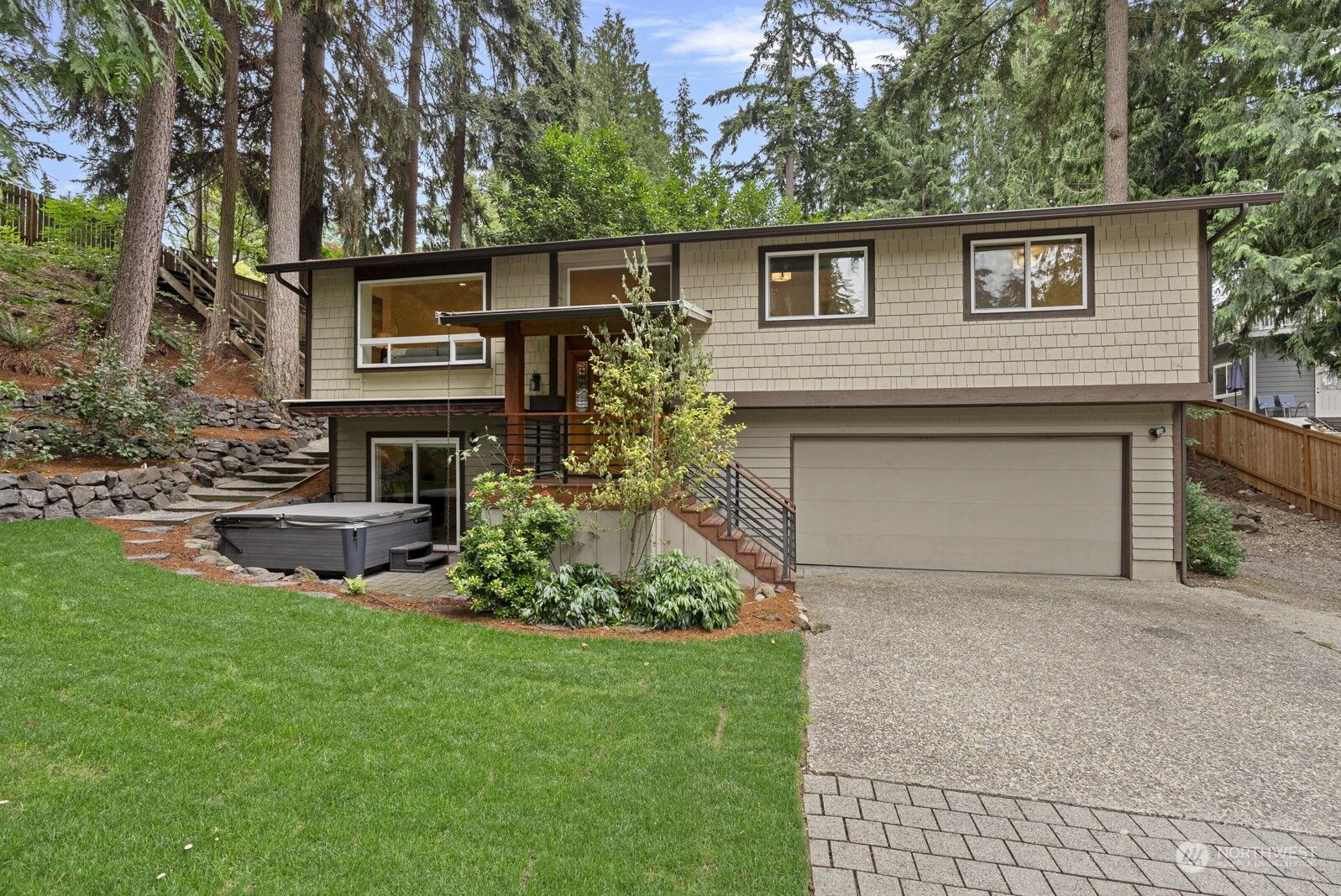 Property Photo: 835 207th Avenue NE WA 98074