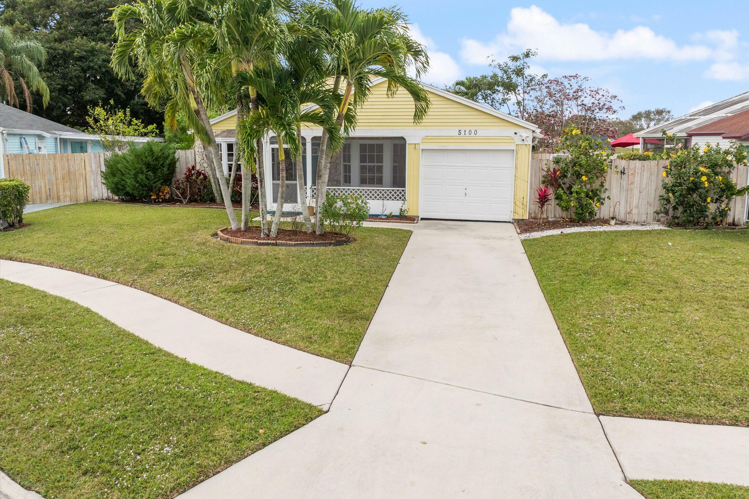 Property Photo:  5100 Addie Court  FL 33472 