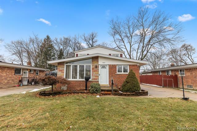 Property Photo:  862 Alvin Street  MI 48186 