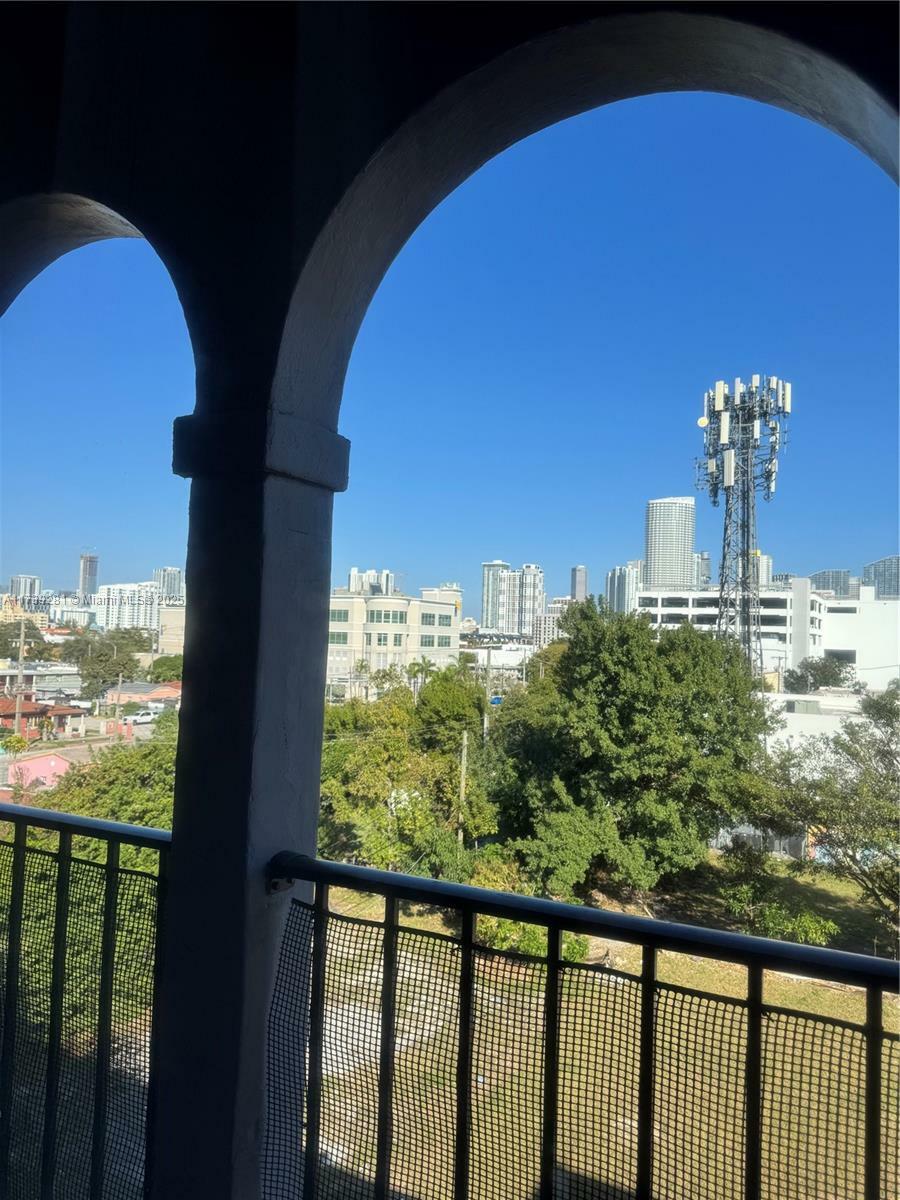 Property Photo: 777 SW 9th Ave 519 FL 33130