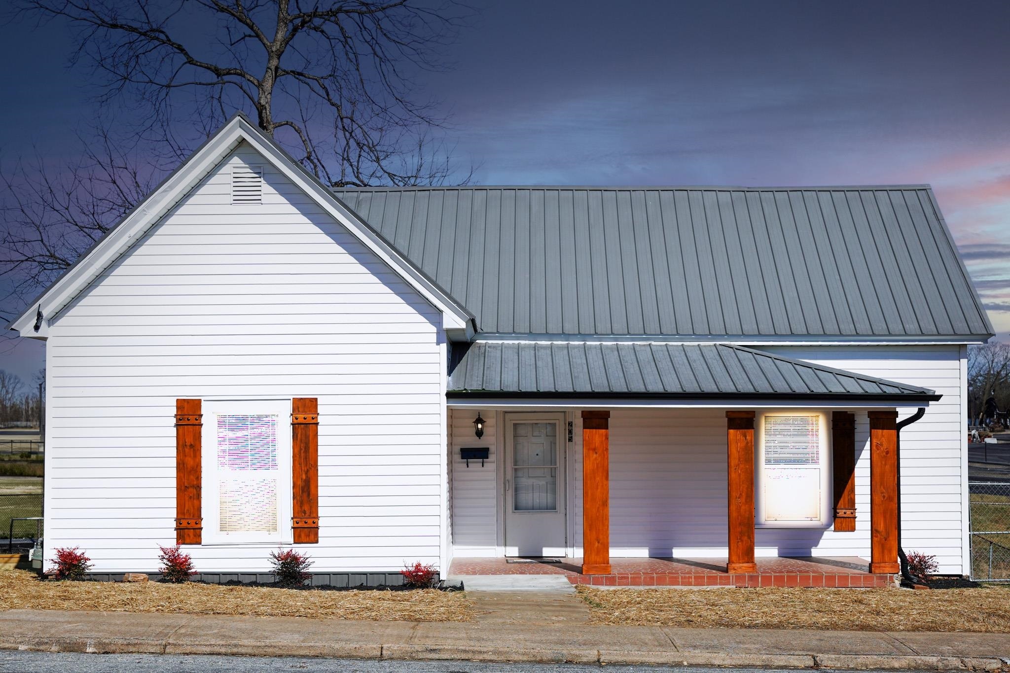 Property Photo: 205 E Robinson Street SC 29340