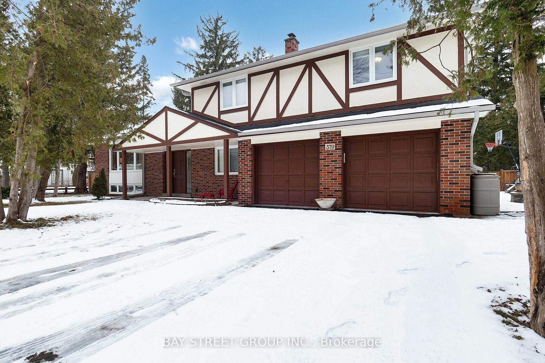 Property Photo:  379 Maple Grove Dr  ON L6J 4V6 