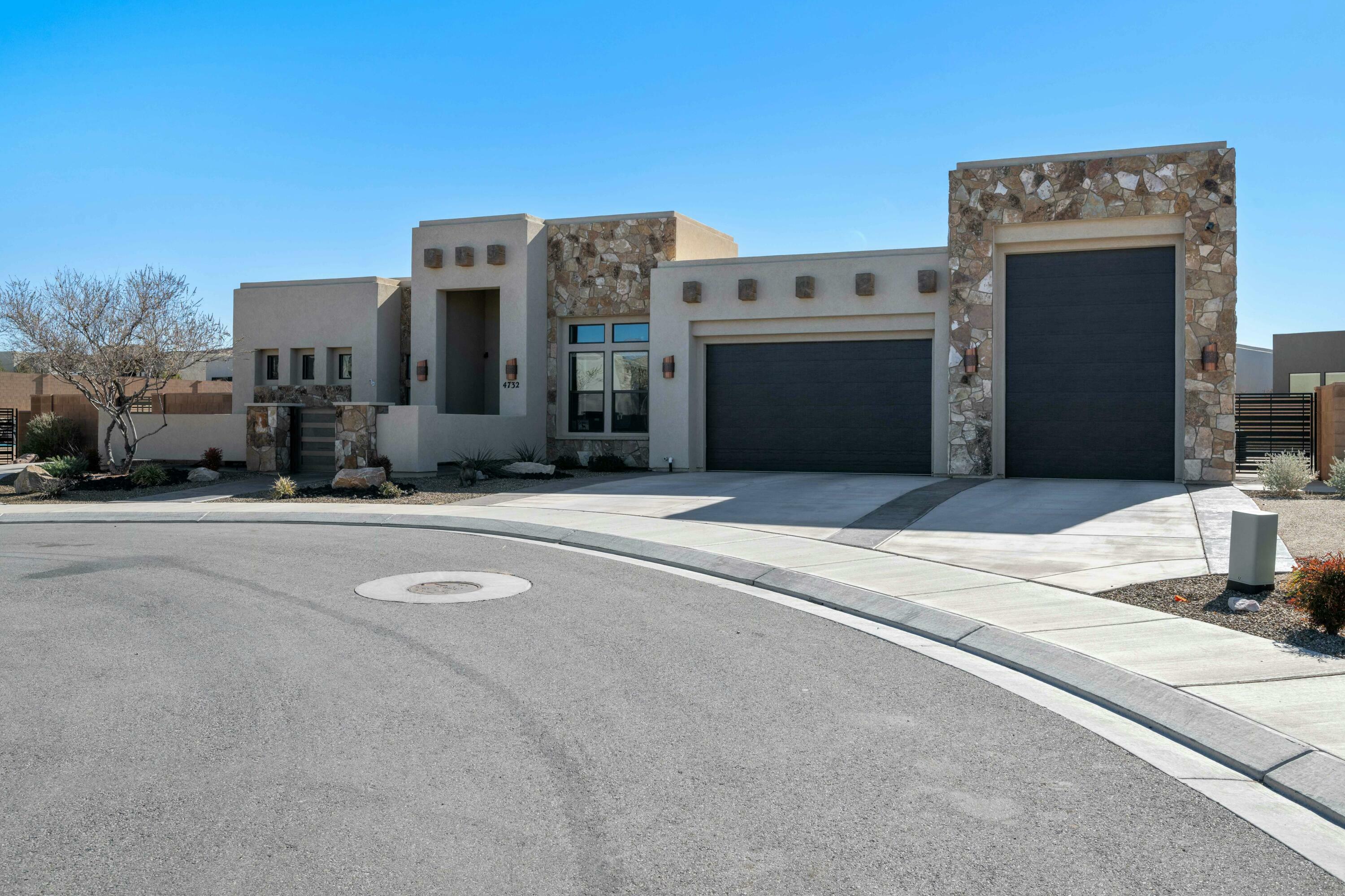 Property Photo:  4732 N Fish Rock Cir  UT 84770 