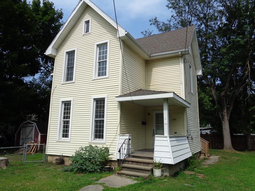 Property Photo:  1304 Pratt Street  NY 14901 