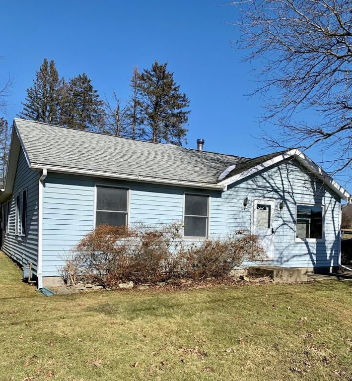 Property Photo:  50 Riverside Circle  NY 14830 