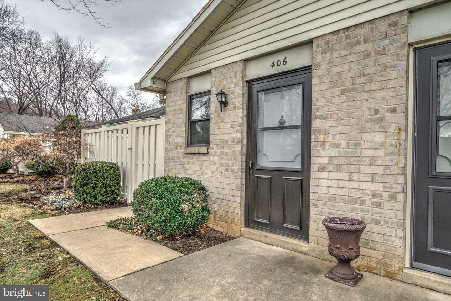 406 Valleybrook Drive  Lancaster PA 17601 photo