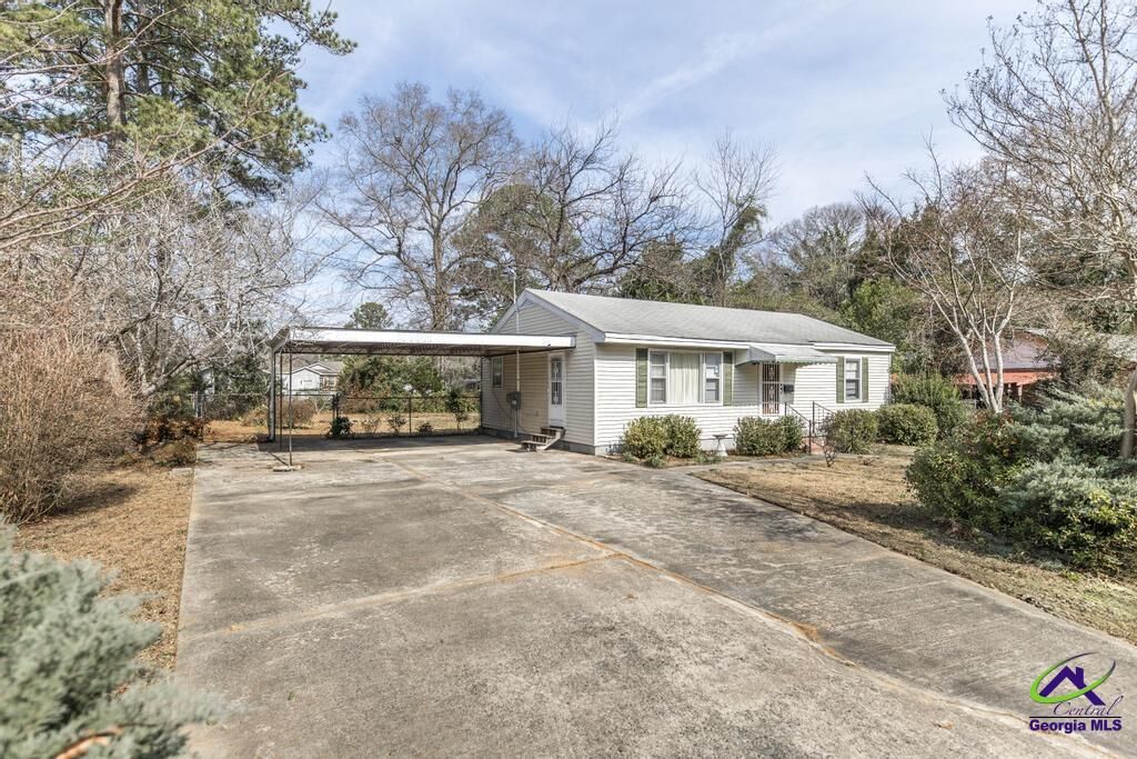 Property Photo:  110 Pine Drive  GA 31088 