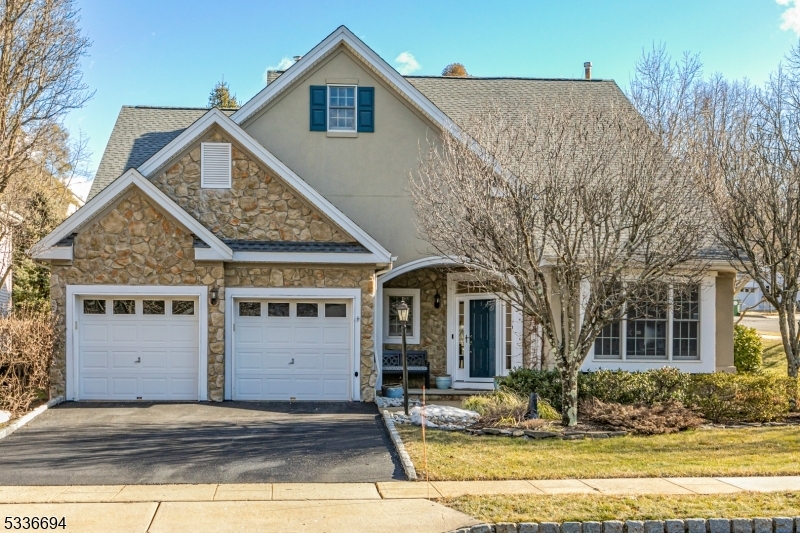 Property Photo:  1 Valencia Ct  NJ 08558 