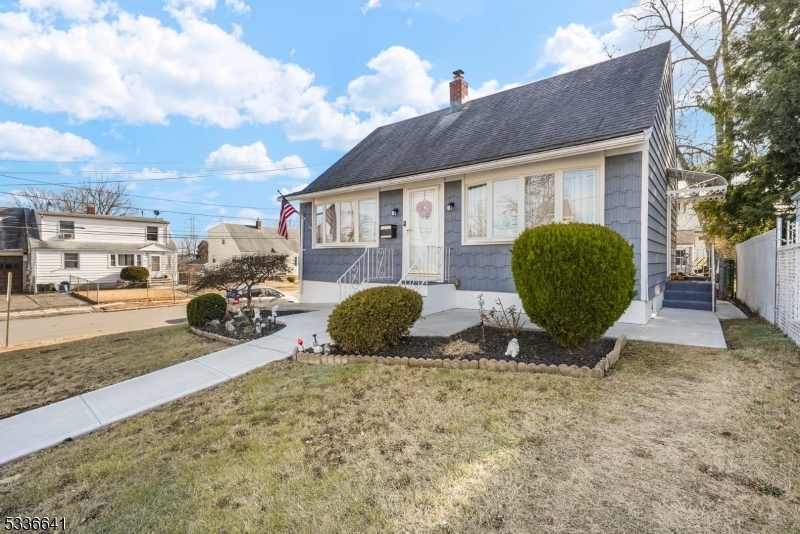 Property Photo:  19 Barnard Pl  NJ 07031 