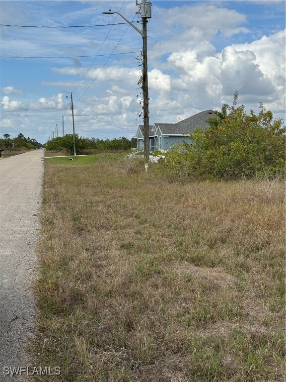 Property Photo:  1410 Irving Avenue  FL 33972 