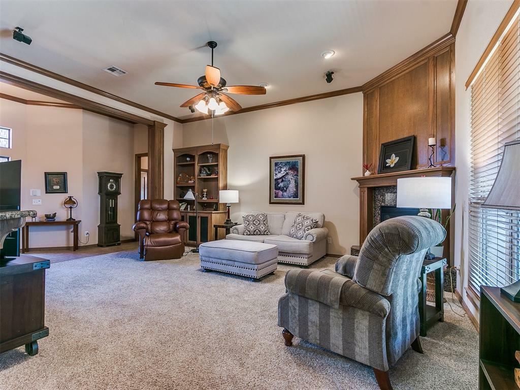 Property Photo:  16200 Old Oak Drive  OK 73013 