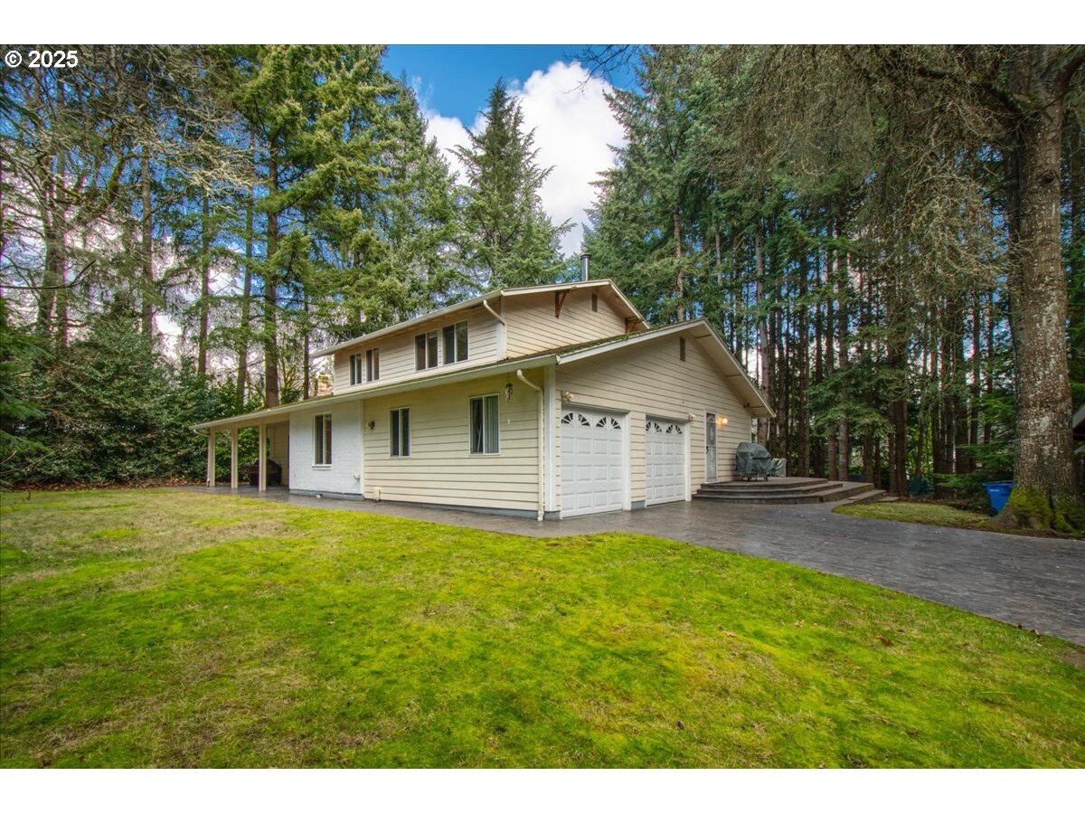 Property Photo:  15015 NE 3rd Ave  WA 98685 