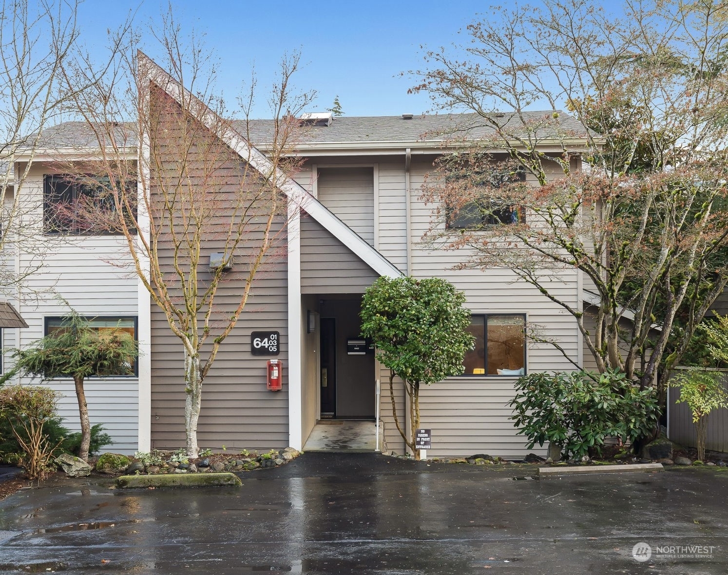 Property Photo:  6403  Sand Point Way  NE D-11  WA 98115 