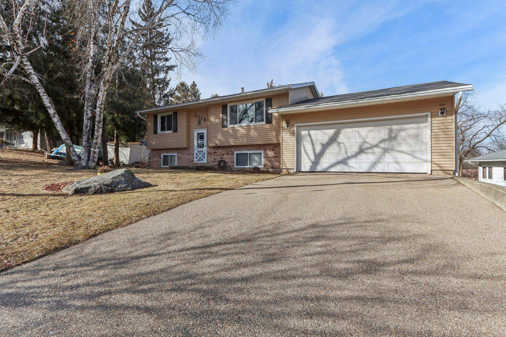 Property Photo:  2710 Golden Gate Way  WI 53713 