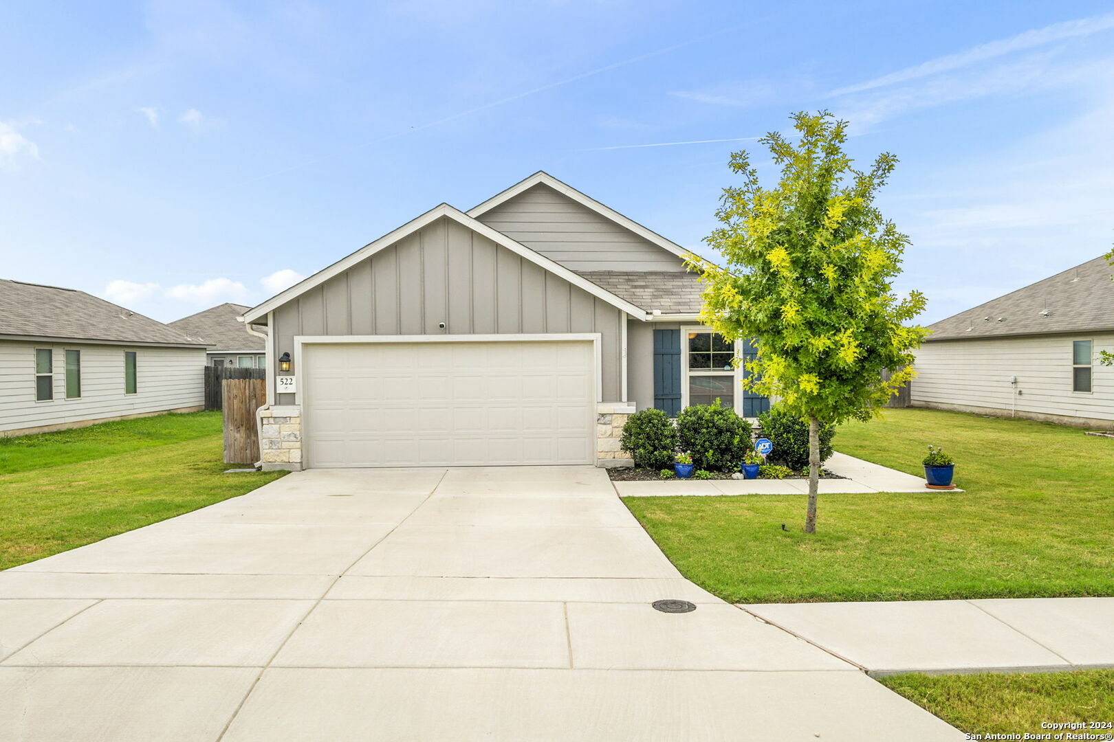 Property Photo: 522 Sand Trail TX 78130