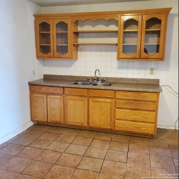 Property Photo:  1243 Jewett St  TX 78237 