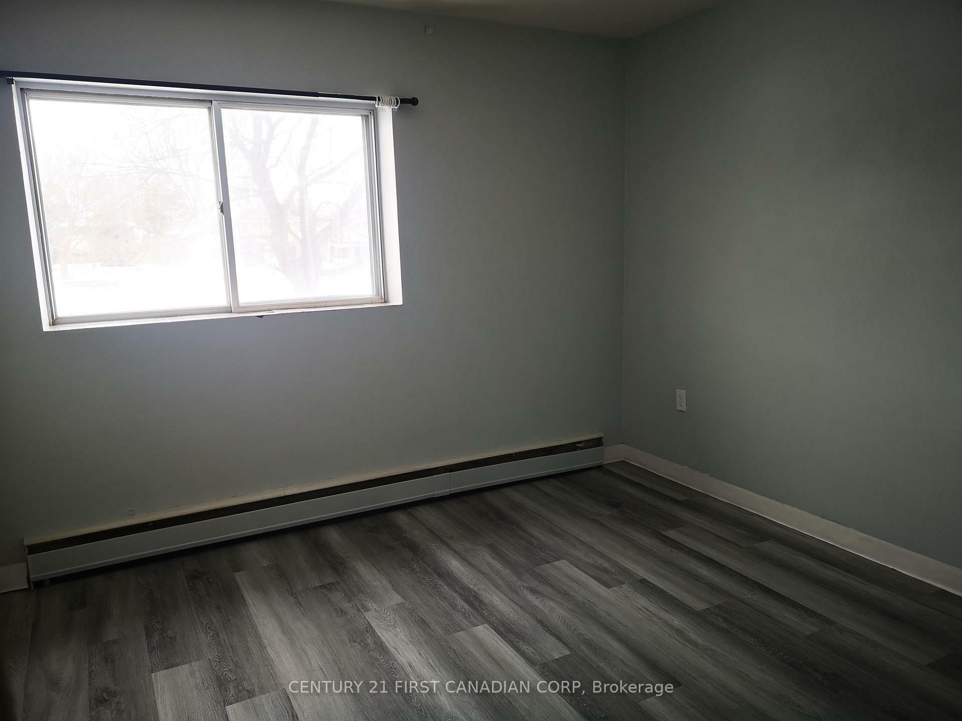 Property Photo: 1170 Hamilton Road 207 ON N5W 1A9
