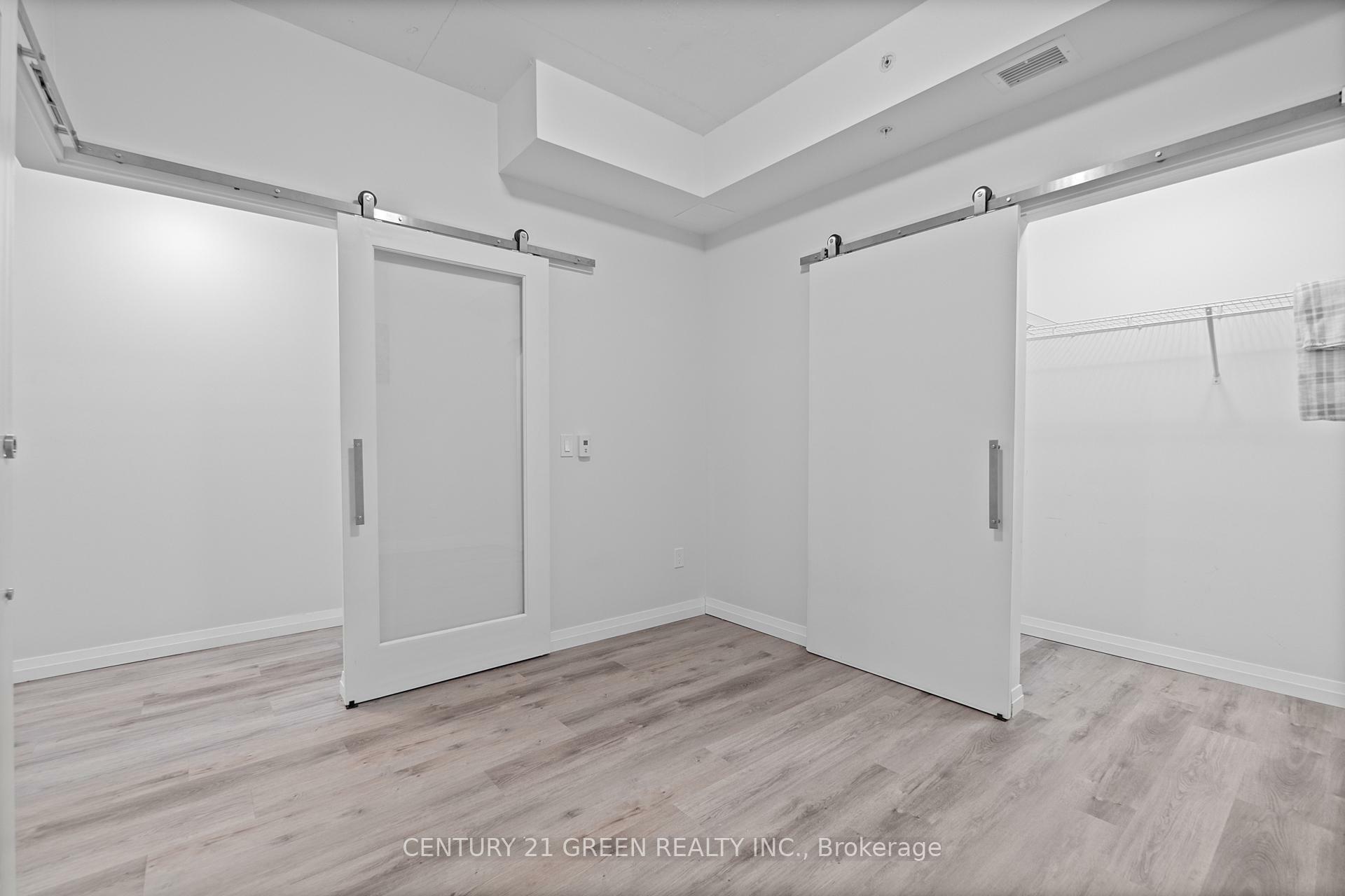 Photo de la propriété: 108 Garment St 203 ON N2G 2B3