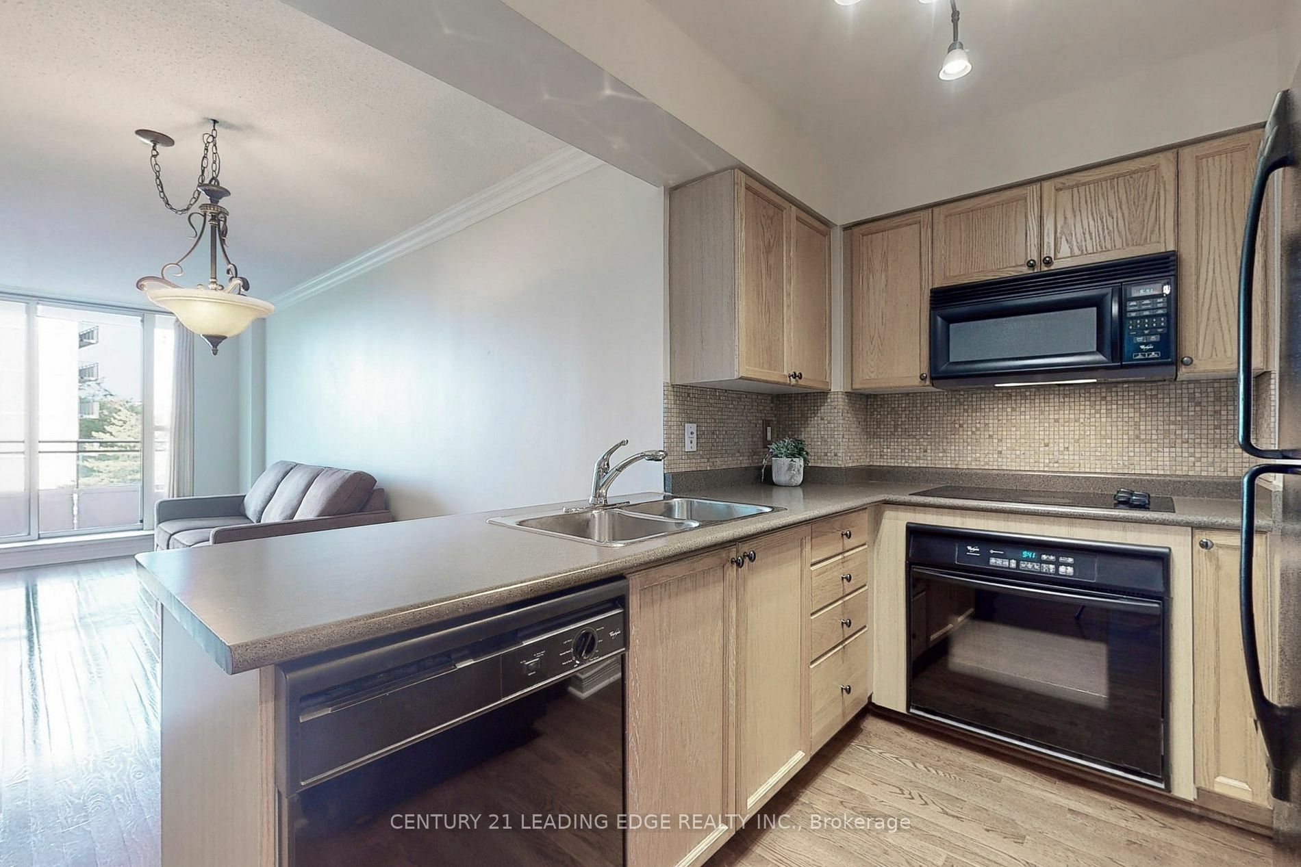 Photo de la propriété:  245 Davisville Ave 316  ON M4S 3H4 