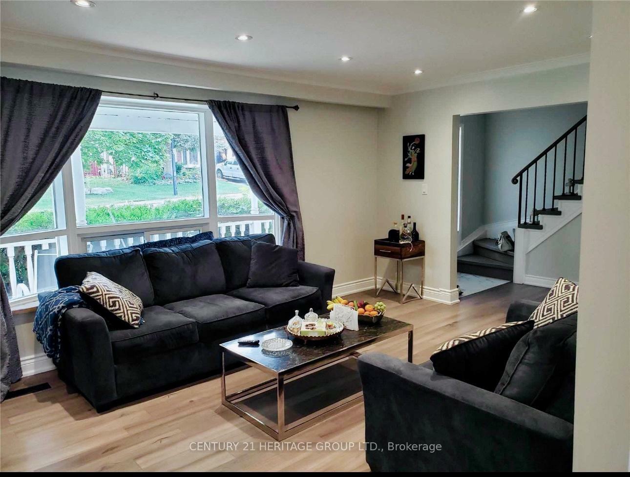 Photo de la propriété: 307 Towercrest Drive ON L3Y 1C1