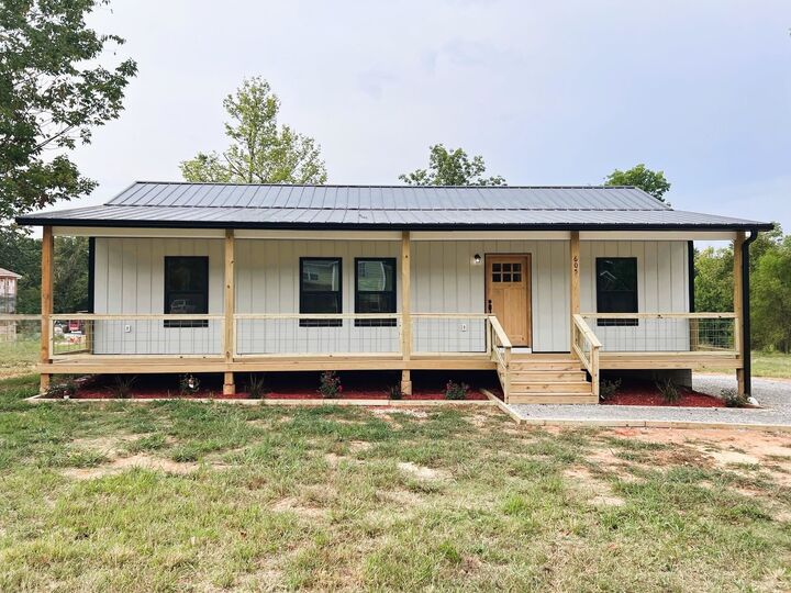 Property Photo: 605 Frances Cove AR 72560