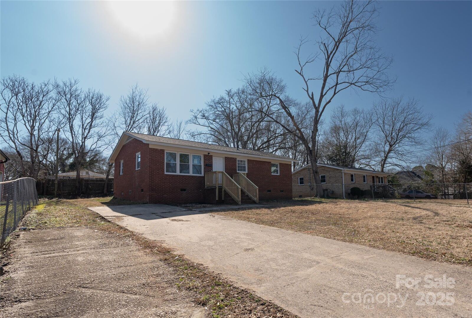 Property Photo: 515 E Holly Street NC 28034
