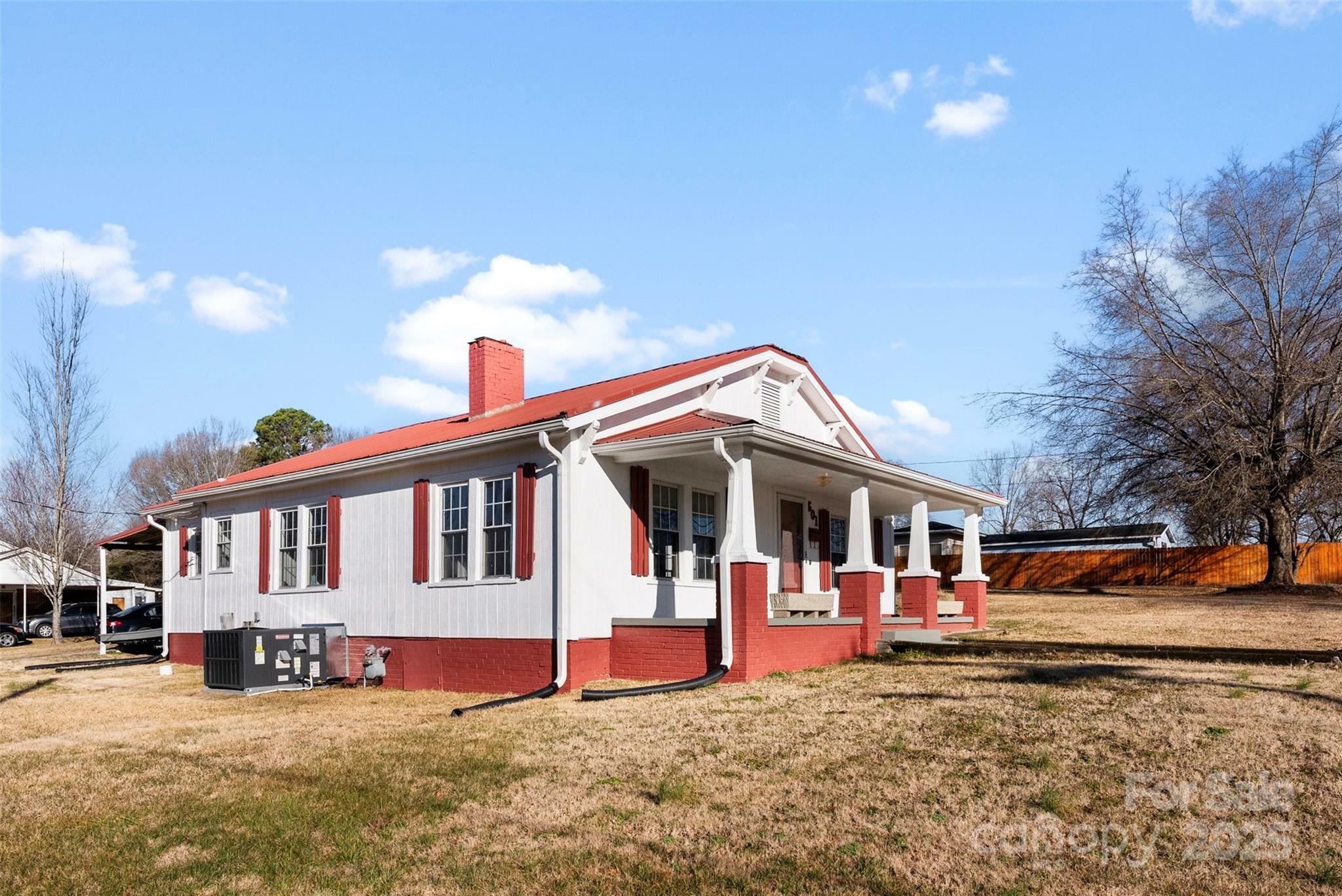 Property Photo:  601 N 12th Street  NC 28016 