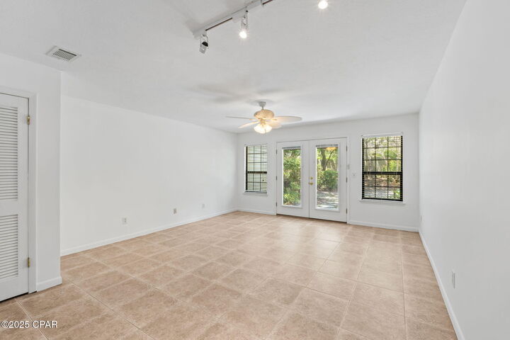 Property Photo:  2026 Baker Court 4  FL 32401 
