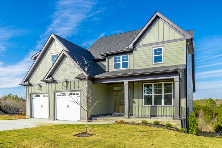 Property Photo: 614 Lakeshore Cove Drive GA 30742