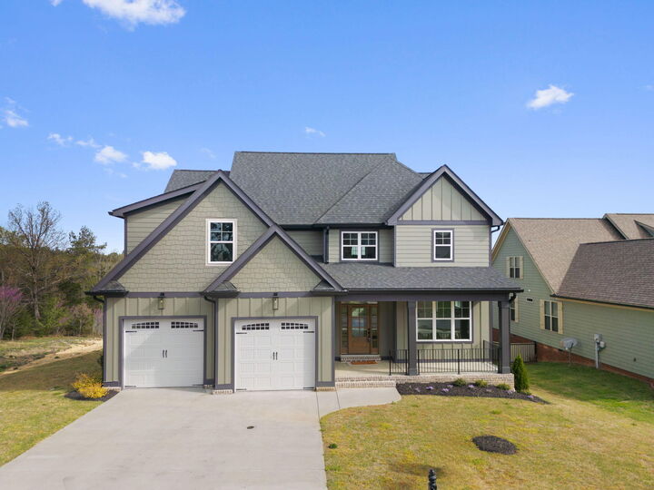 Property Photo: 614 Lakeshore Cove Drive GA 30742