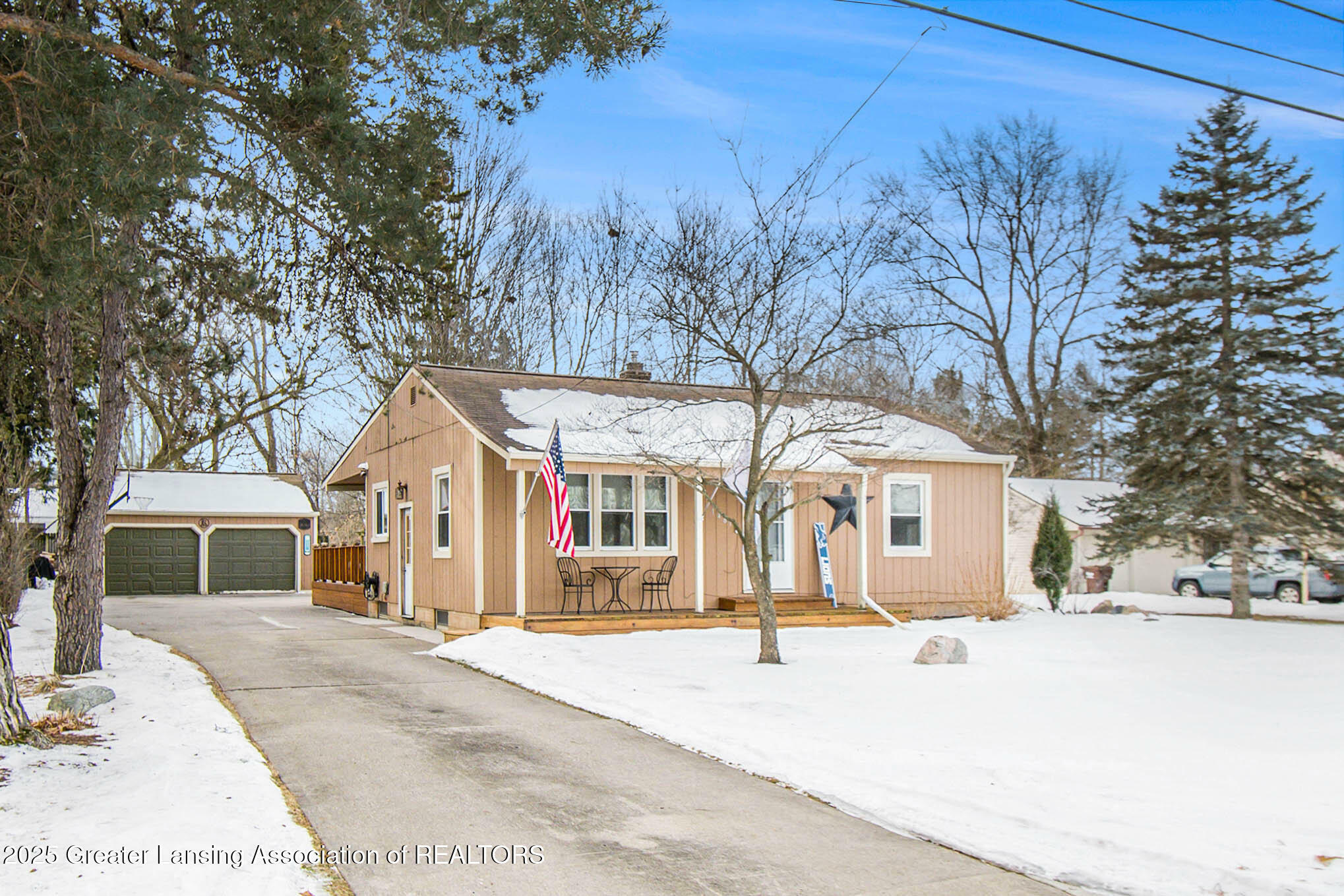 Property Photo:  1481 Franklin Street  MI 48840 