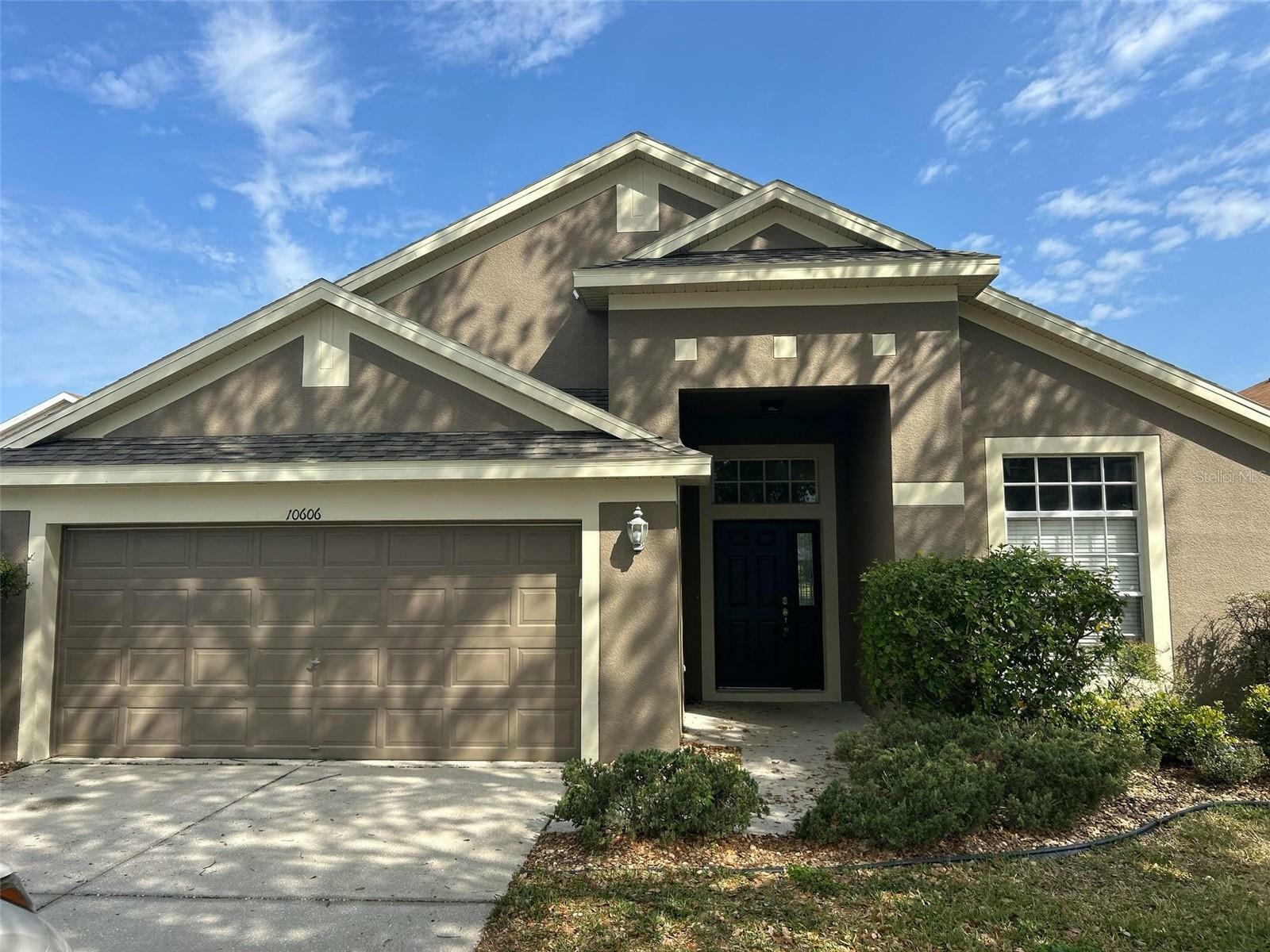 Property Photo: 10606 Noah Court FL 33579
